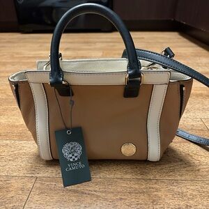 🆕Vince Camuto Siena leather bag
